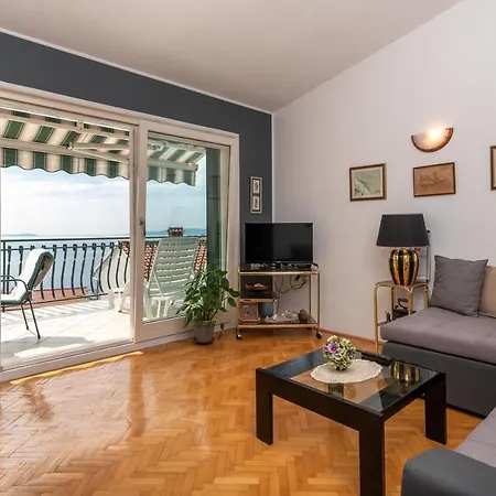 With A Parking Space Mavarstica, Ciovo - 16215 Apartament