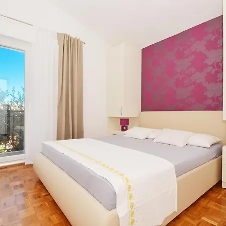 With A Parking Space Mavarstica, Ciovo - 16215