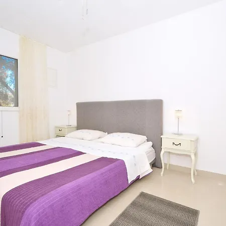 Apartament With A Parking Space Mavarstica, Ciovo - 16215 Trogir