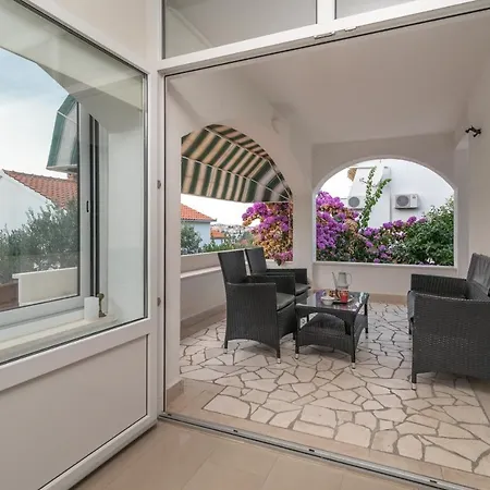 With A Parking Space Mavarstica, Ciovo - 16215 Apartament