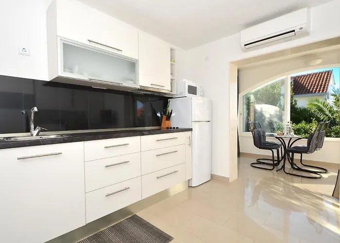 Appartement With A Parking Space Mavarstica, Ciovo - 16215 *